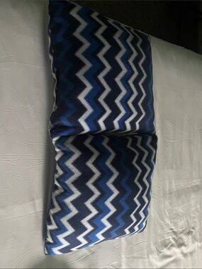 Chevron Zigzag Throw Pillows - set of 2. Blue & White pattern .